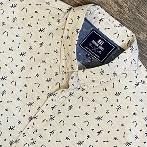 MBX‎ Premium Goods Button Up Shirt Men's XL Beige Hunting Arrows Short Sleeves